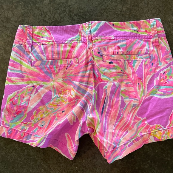 Lilly Pulitzer Callahan Shorts Sz 2 EUC - Picture 2 of 5